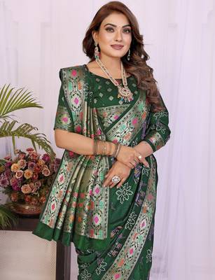 Green dola silk bandhej print zari weaving saree with matching blouse piece 4