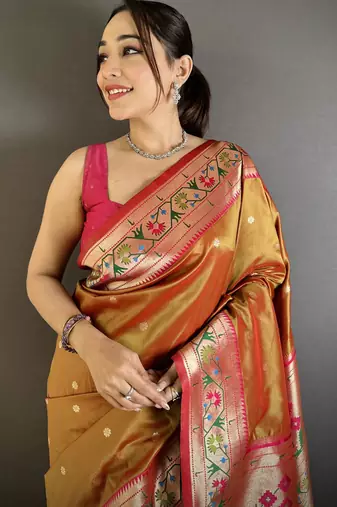 Women peach ikkat floral motifs lichi silk saree