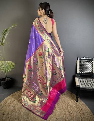 Women lavender ikkat floral motifs lichi silk saree 3