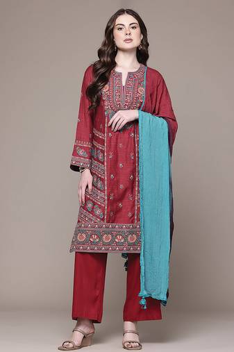 Red embroidered chanderi kurta set