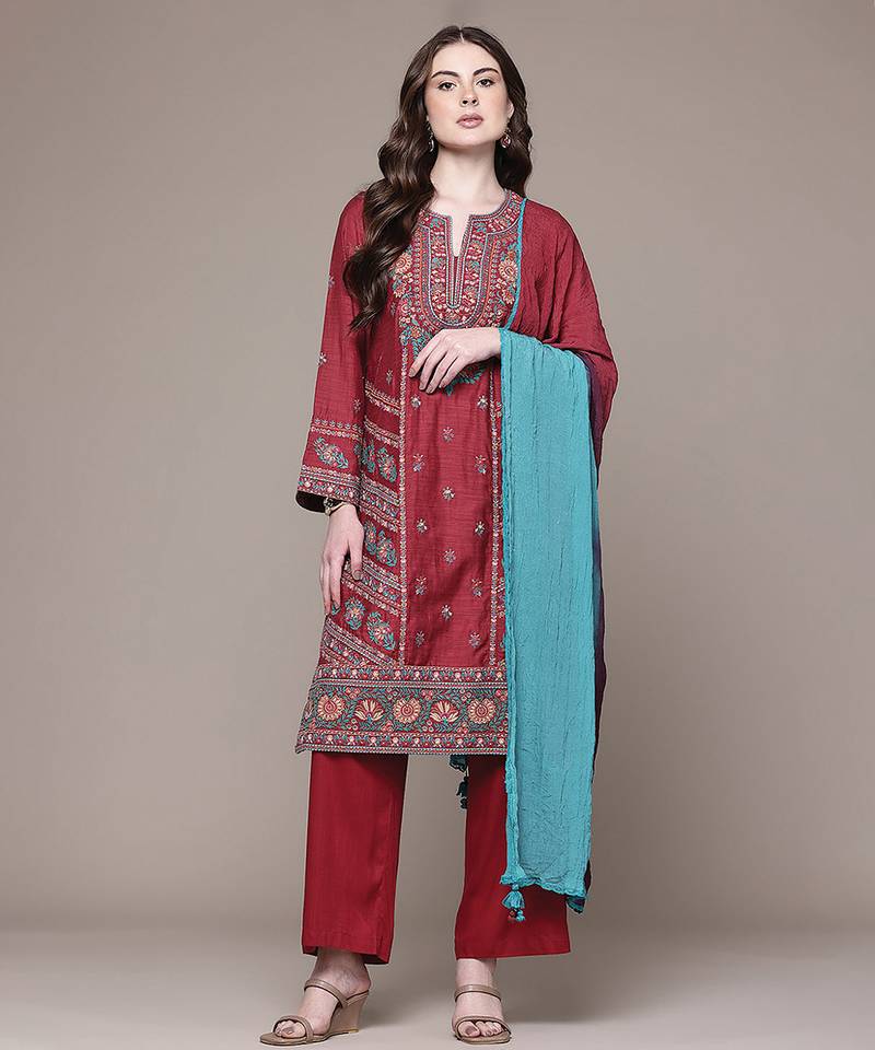 Red embroidered chanderi kurta set