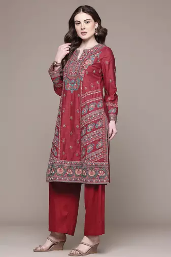 Red embroidered chanderi kurta set