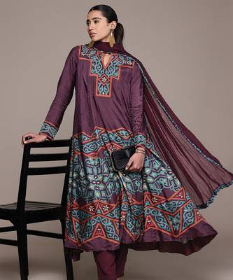 Wine printed viscose kurta set 4