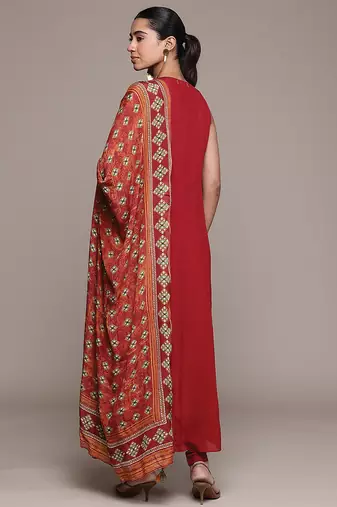 Maroon embroidered viscose kurta set
