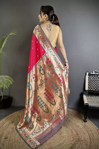 Women crimson ikkat floral motifs lichi silk saree