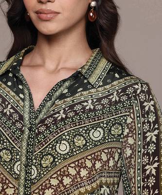 Black printed crepe shirt 5