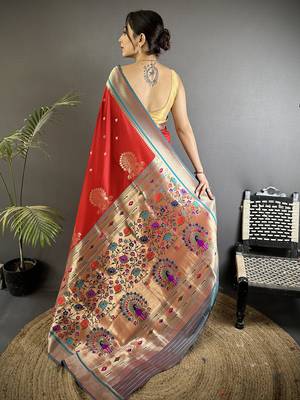 Women red peacock&floral motifs lichi silk blend saree 3