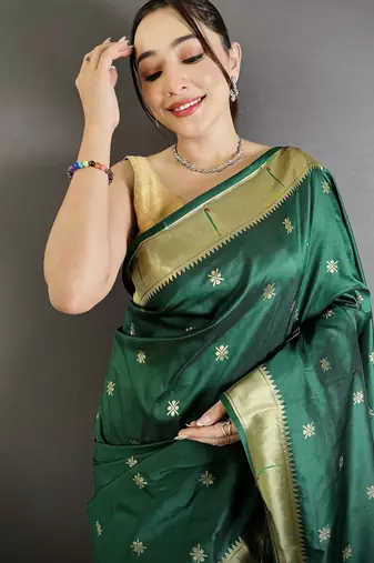 Women green floral ikkat motifs lichi silk saree