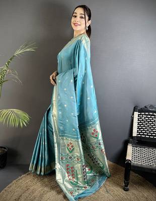 Women sky blue floral ikkat motifs lichi silk blend saree 2