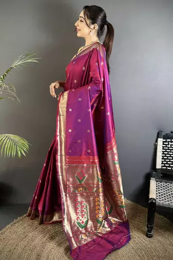 Women magenta floral ikkat motifs lichi silk saree