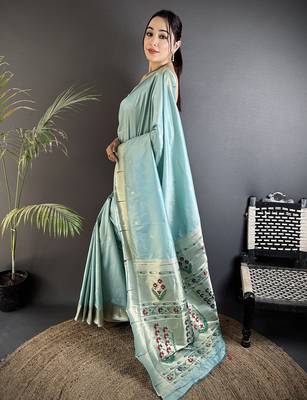 Women sky blue floral ikkat motifs lichi silk blend saree 2
