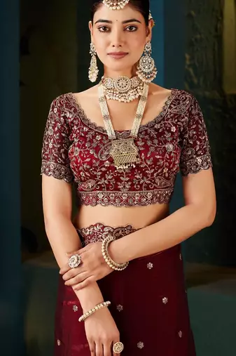 Women fandy satin red zari lace work saree