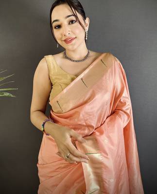 Women peach floral ikkat motifs lichi silk blend saree 4