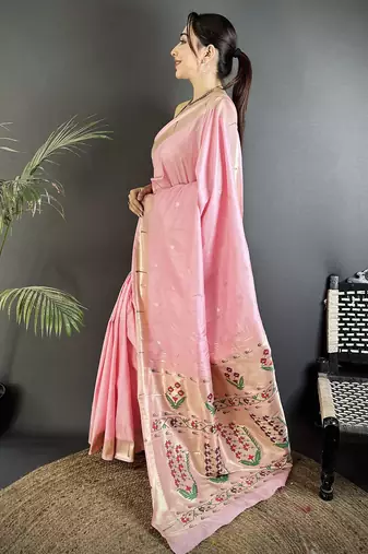 Women baby pink floral ikkat motifs lichi silk saree