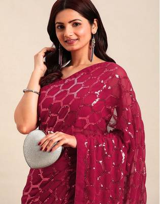 Women gorgette pink zari lace work saree 3