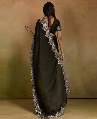 Women gorgette mehendi zari lace work saree 4