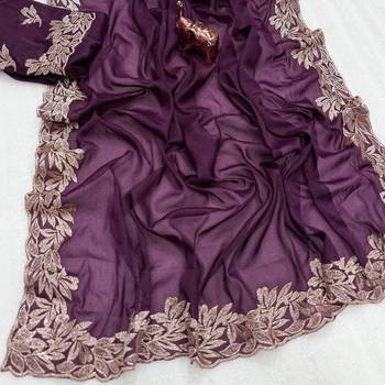 Women gorgette wine zari lace work saree 5