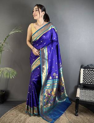 Women royal blue floral motifs lichi silk blend saree 1