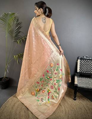 Women coral pink parrot & floral woven design tissue saree 3