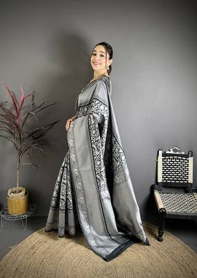 Women black floral motifs soft silk saree 2