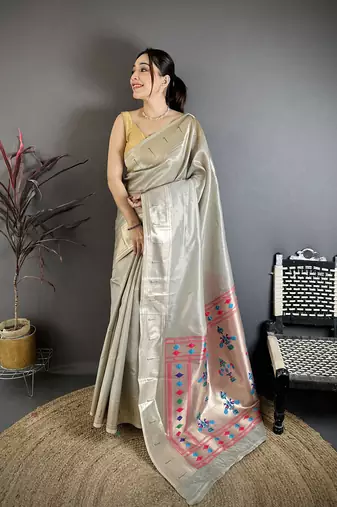 Women grey solid tissue saree