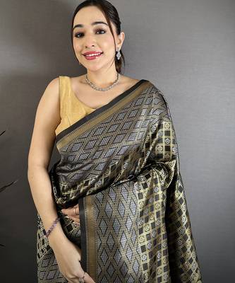 Women black   geometric woven design soft silk saree 3