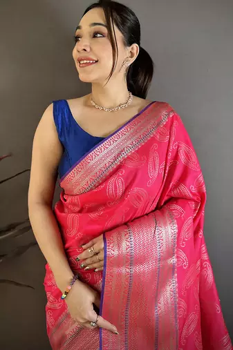 Women magenta paisley butti banarasi silk saree