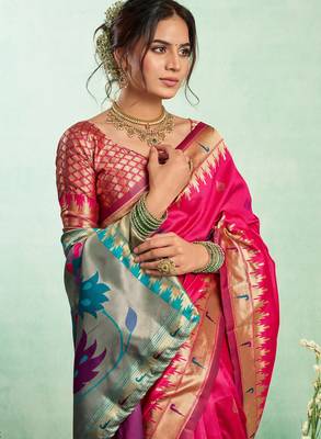 Women pink peacock motifs silk blend blend saree 5