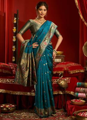 Women dark teal floral motifs silk blend saree 3