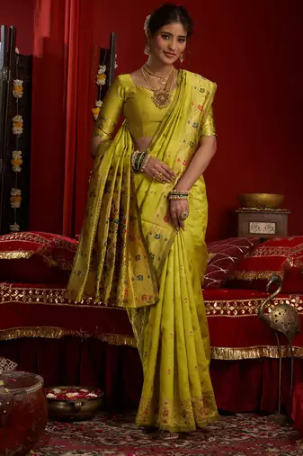 Women lime green floral motifs silk blend saree