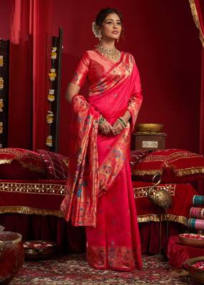 Women cerise pink butti motifs silk blend blend saree 3
