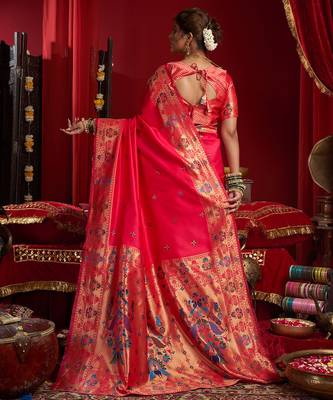 Women cerise pink butti motifs silk blend blend saree 4
