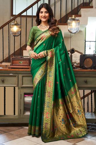 Women green peacock motifs silk blend saree