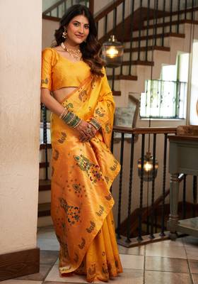 Women orange peacock motifs silk blend blend saree 3