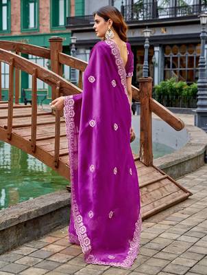 Women purple geomatric shimmer chiffon saree 4