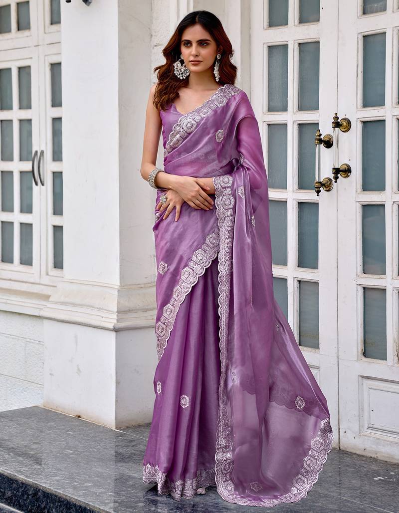 Women lavender geomatric shimmer chiffon saree