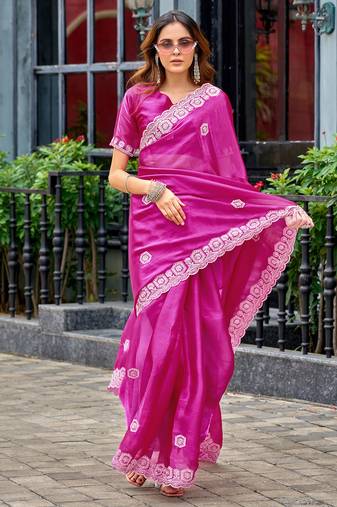 Women pink geomatric shimmer chiffon saree