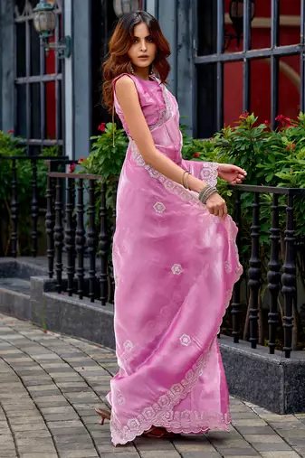 Women baby pink geomatric shimmer chiffon saree