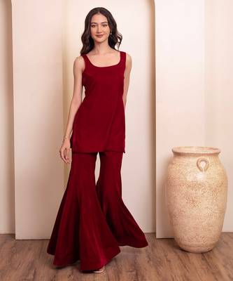 Maroon burgundy velvet sharara set 4