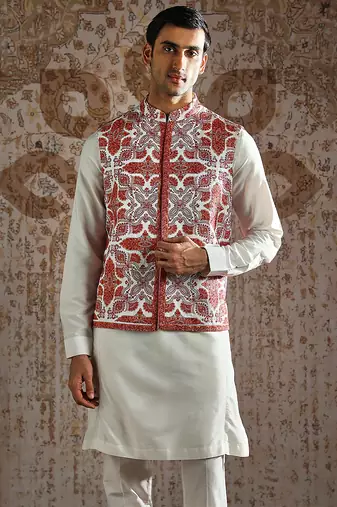 Red embroidered pashmina kurta bundi set