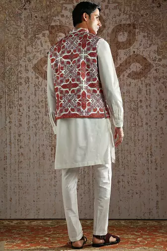 Red embroidered pashmina kurta bundi set
