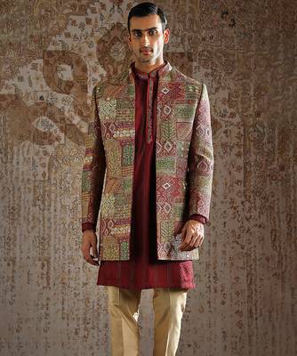 Maroon embroidered pashmina indo western set 3