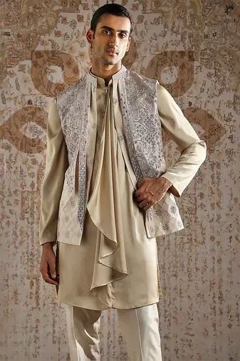 Champagne embroidered raw silk kurta bundi set
