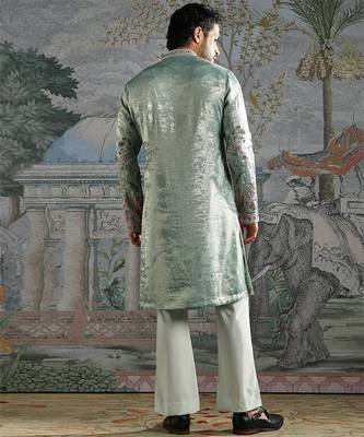Green embroidered shimmer georgette kurta set 5
