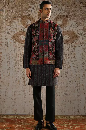 Black embroidered pashmina kurta bundi set