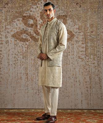 Gold chanderi silk kurta bundi set 2