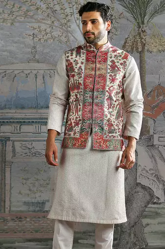 Multicolor printed pashmina kurta bundi set