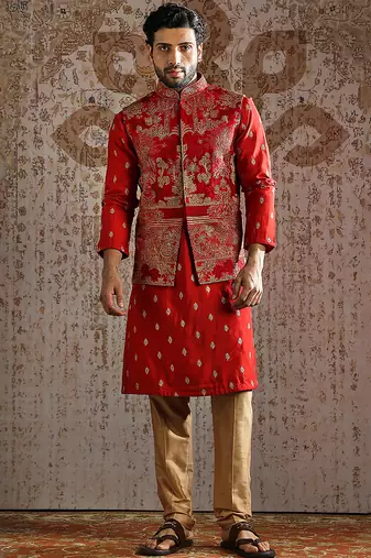 Red embroidered raw silk kurta bundi set