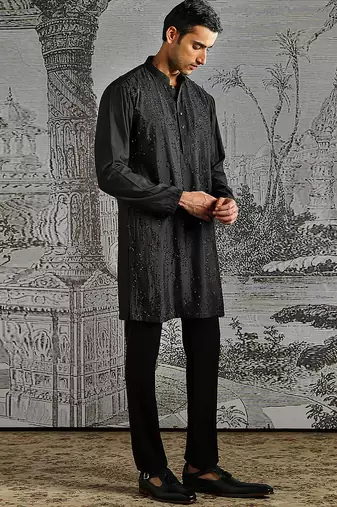 men's black embroidered chanderi silk kurta set