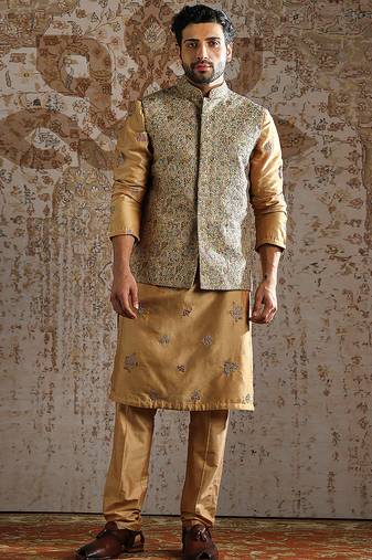 Gold woven silk kurta bundi set